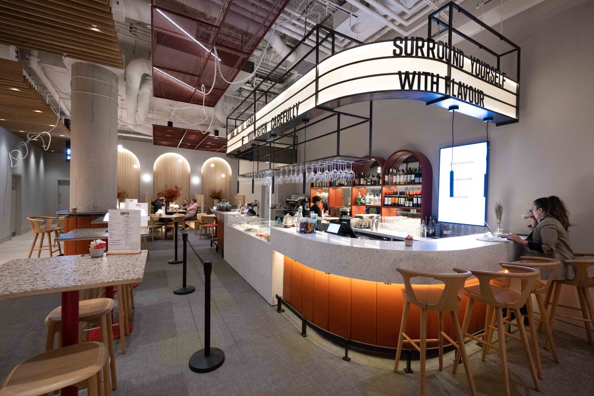 Frameless Immersive Art Experience Café Bar