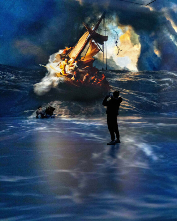 Frameless Immersive Art Experience The World Around Us