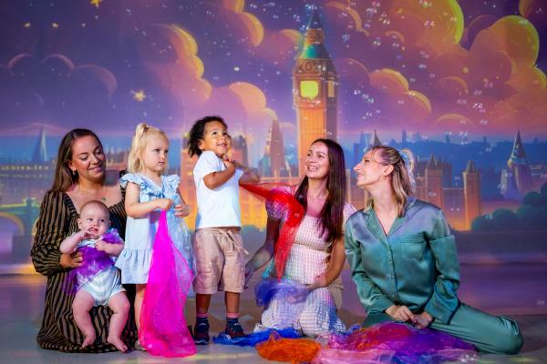 Tots and their mums enjoying the FRAMELESS multi-sensory tots class